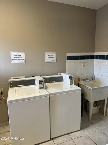 On-site guest laundry facilities