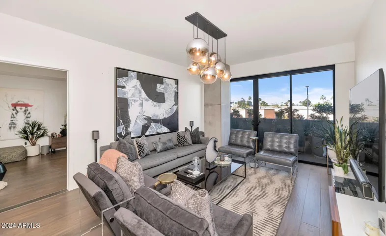 2300 E CAMPBELL  Avenue, Phoenix, AZ 85016