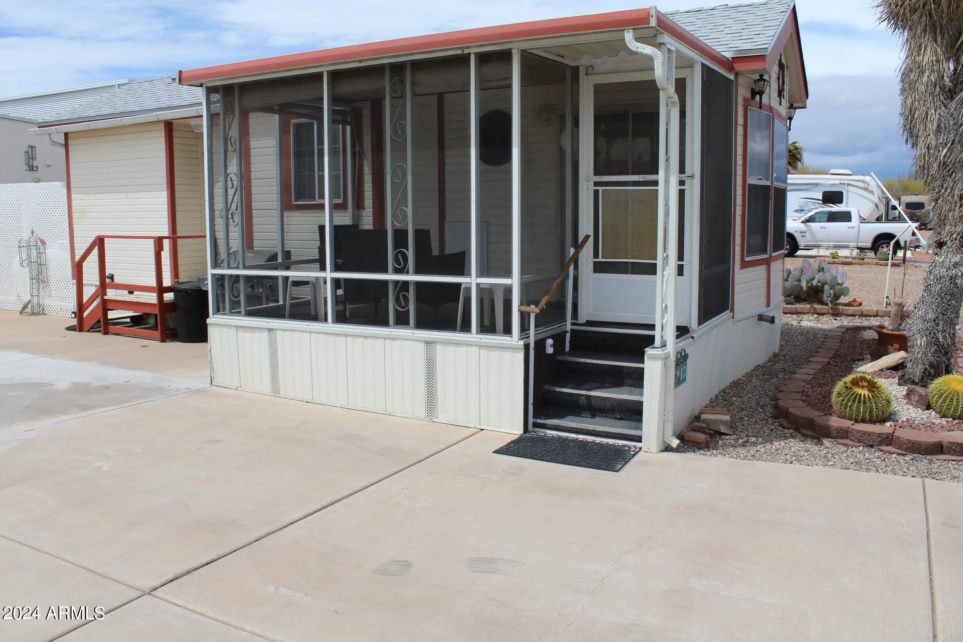13 Woodpecker Way, 13, Benson, AZ, 85602 — photo 3 of 14