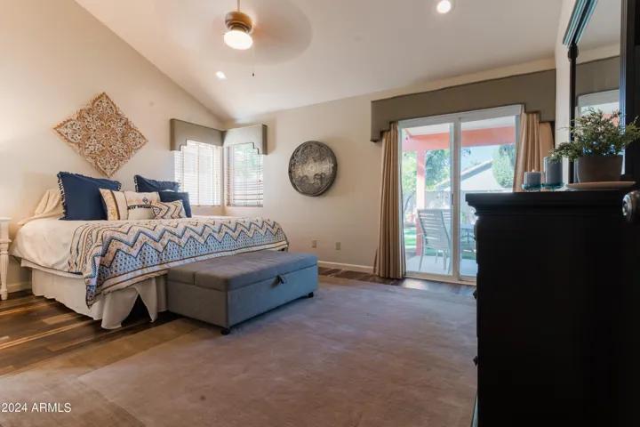Comfortable tilt and massage features!