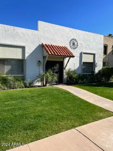 7734 E MINNEZONA  Avenue, Scottsdale, AZ 85251