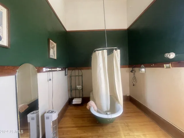 780
