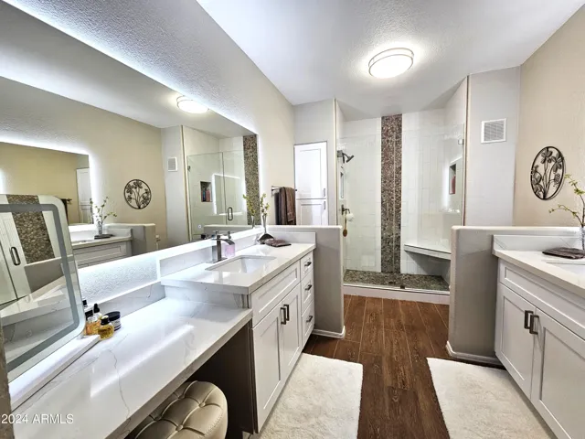 2 Vanities, Stall tiled shower