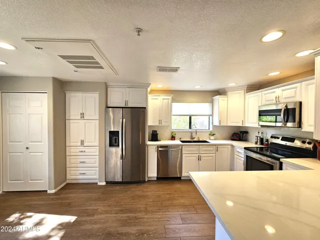 Breakfast bar on the left. Chair will be added