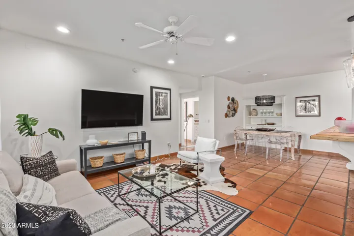 20660 N 40TH  Street, Phoenix, AZ 85050