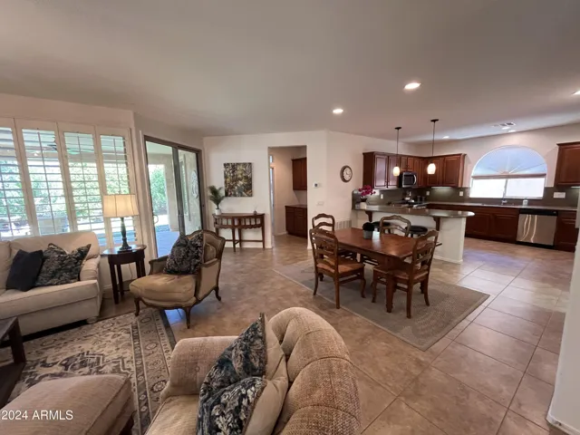 4502 E NARROWLEAF  Drive, Gilbert, AZ 85298