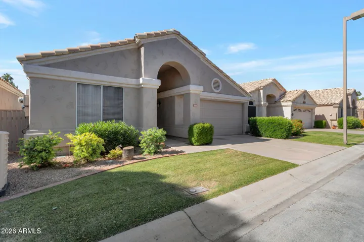 HOA Maintained Front Yard