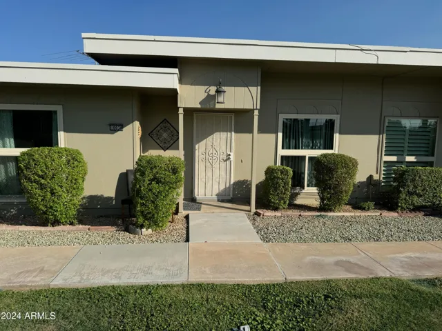 10038 W LANCASTER  Drive, Sun City, AZ 85351