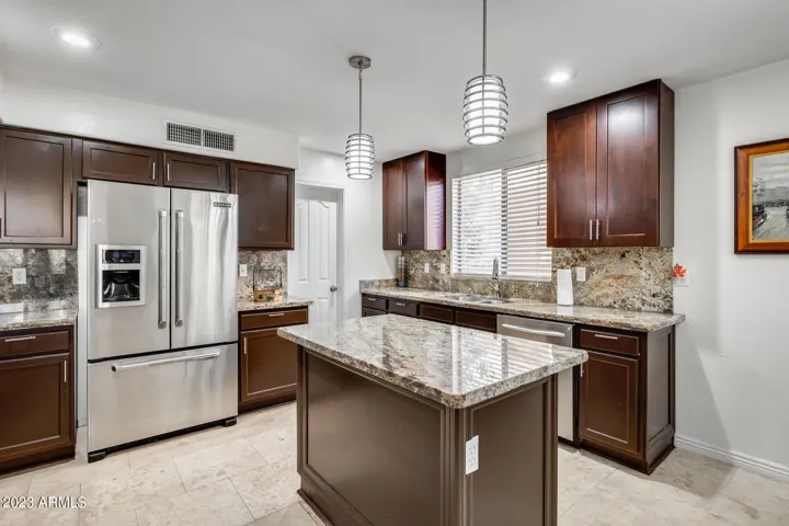 2022 E WAHALLA  Lane, Phoenix, AZ 85024