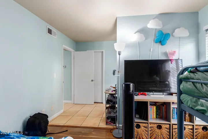 780