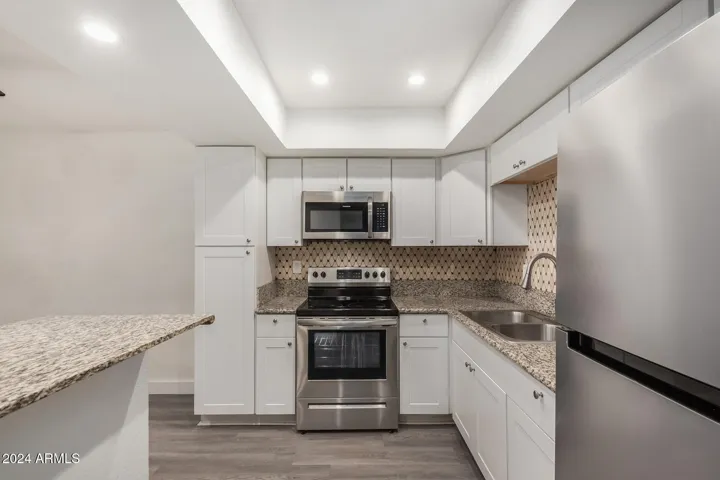 18202  Cave Creek  Road, Phoenix, AZ 85032