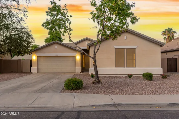 Welcome to 1384 E. Morelos Street!