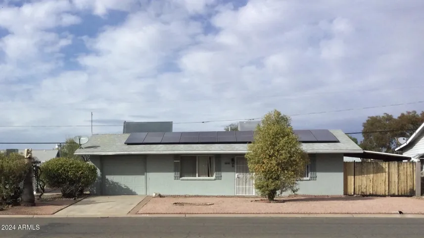 144 W Peretz  Circle, Morristown, AZ 85342