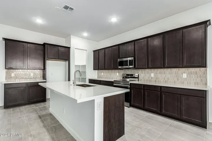 7366 E WHITE TAIL  Road, San Tan Valley, AZ 85143