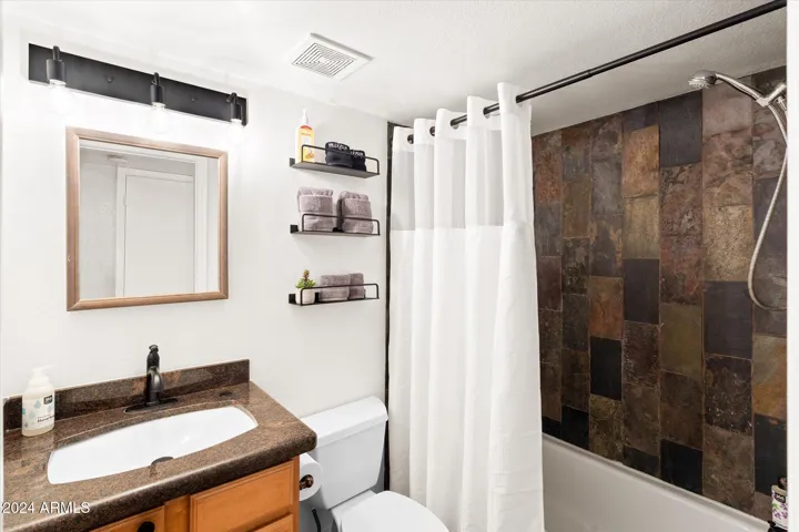 Bathtub included in the hall bathroom