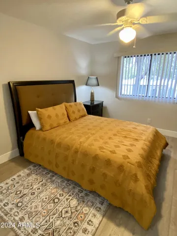 Queen bed, large dresser, walk in closet