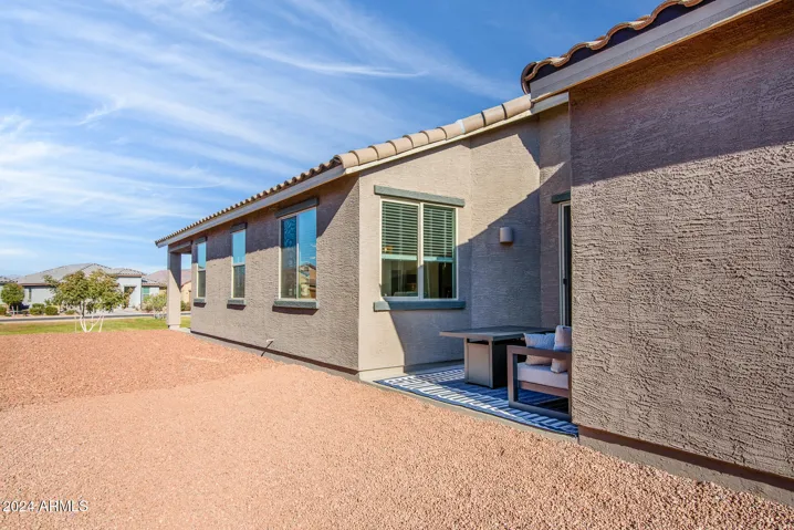Side patio