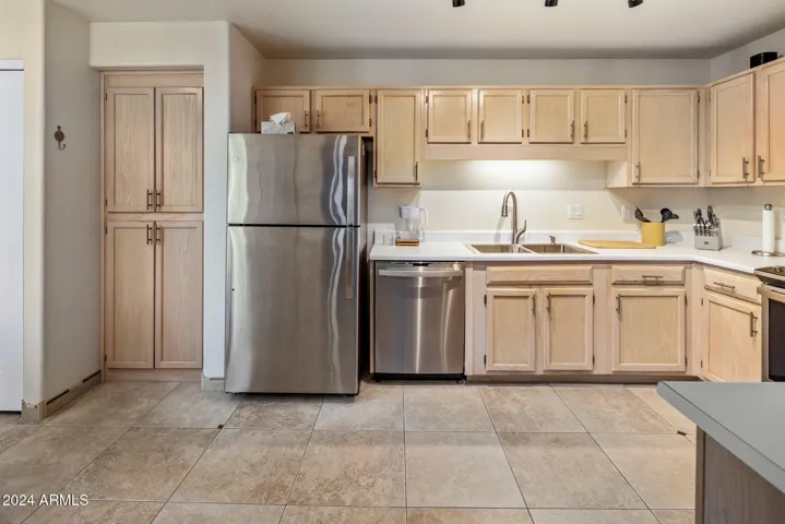 780
