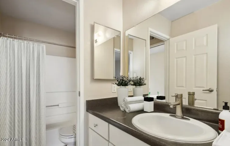1820 E Bell De Mar  Drive, Tempe, AZ 85283