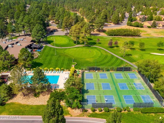 WORKOUT, PLAY PICKEBALL, SWIM, EAT AT OAKMONT!