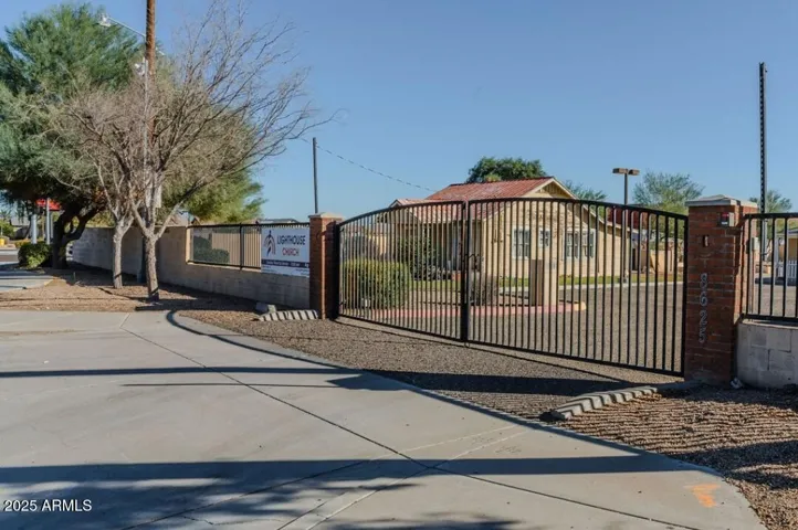 8625 W OLIVE  Avenue, Peoria, AZ 85345