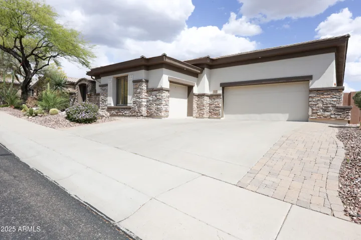 3-Car Garage