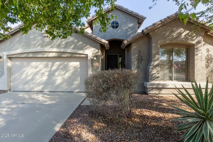 88 E MACAW  Court, San Tan Valley, AZ 85143
