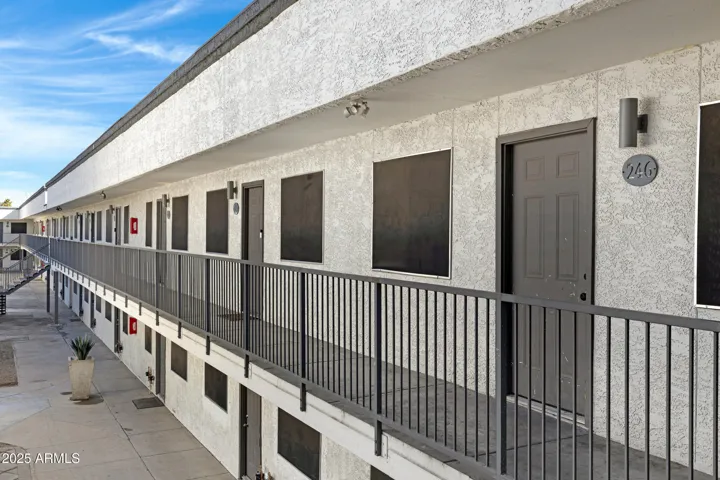 18202 N CAVE CREEK  Road, Phoenix, AZ 85032
