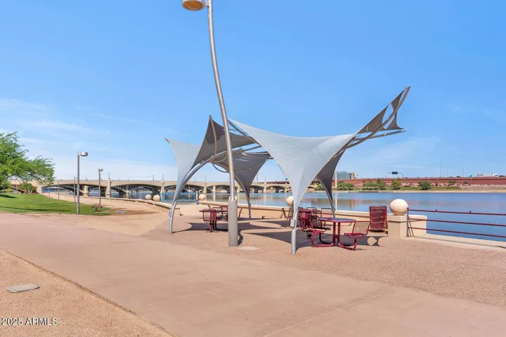 780