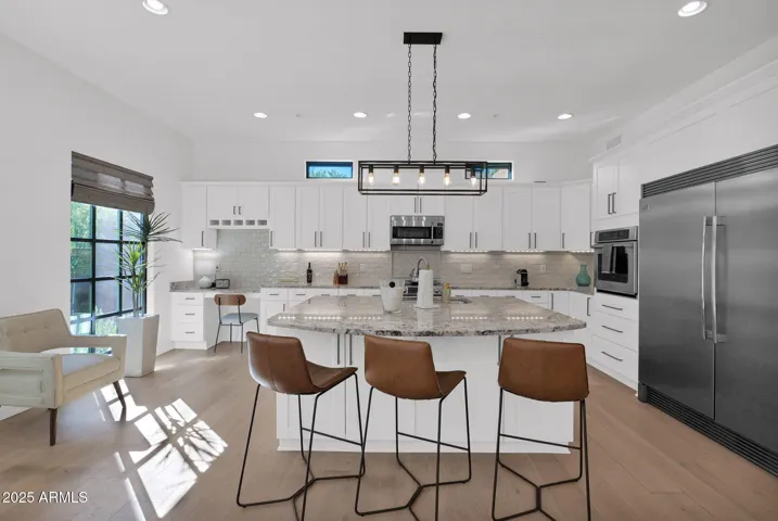 Open and bright kitchen