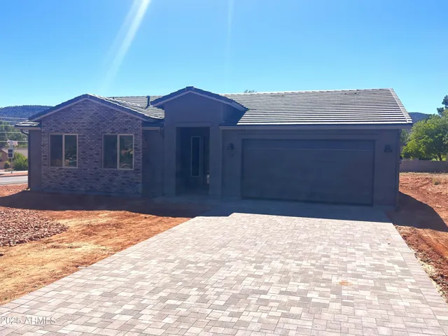 15  CREEK ROCK  Circle, Sedona, AZ 86351