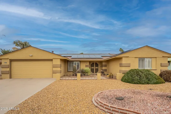 10726 W PINEAIRE  Drive, Sun City, AZ 85351
