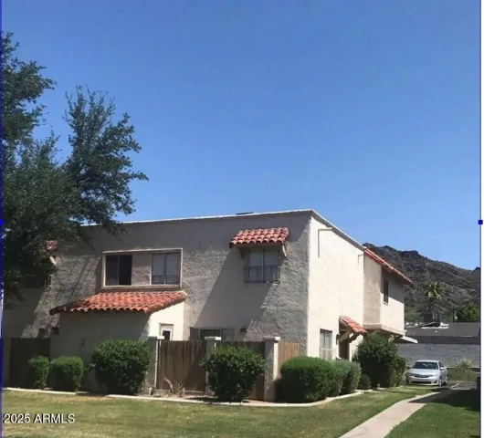 8819 N 12TH  Place, Phoenix, AZ 85020