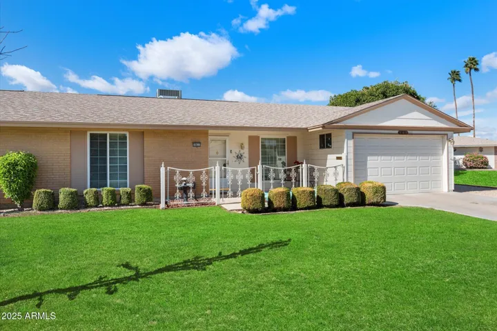 10611 W CAMELOT  Circle, Sun City, AZ 85351