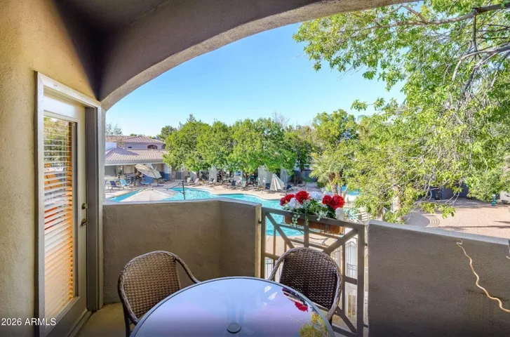 Enjoy your morning coffee outside on the balcony while planning your day, whether you are in the mood to do some activities or simply stay in & relax.