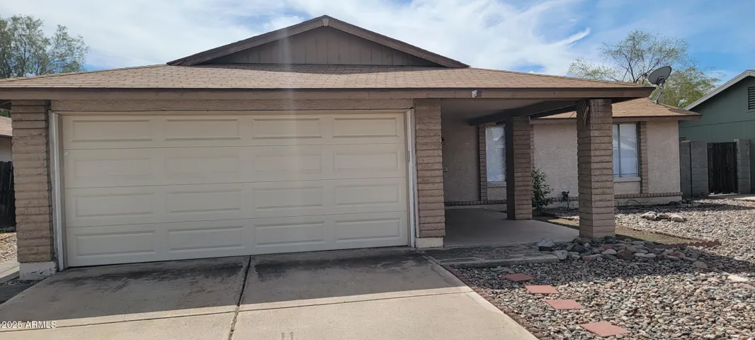 6231 W ZOE ELLA  Way, Glendale, AZ 85306