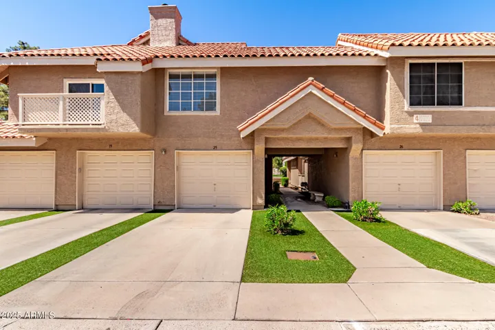 1633 E LAKESIDE  Drive, Gilbert, AZ 85234