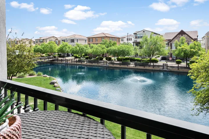 1661 E HAMPTON  Lane, Gilbert, AZ 85295