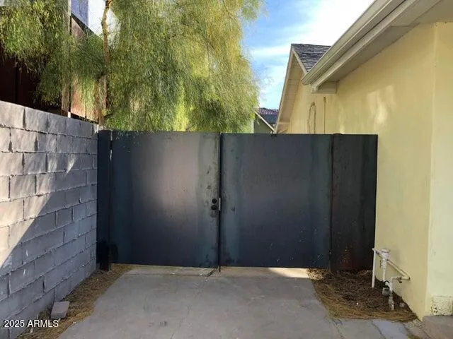 780