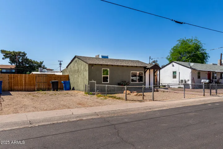 1424 S BONARDEN  Lane, Tempe, AZ 85281