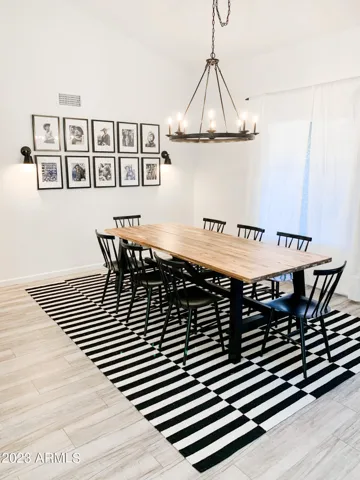 Dining Room Seats 8