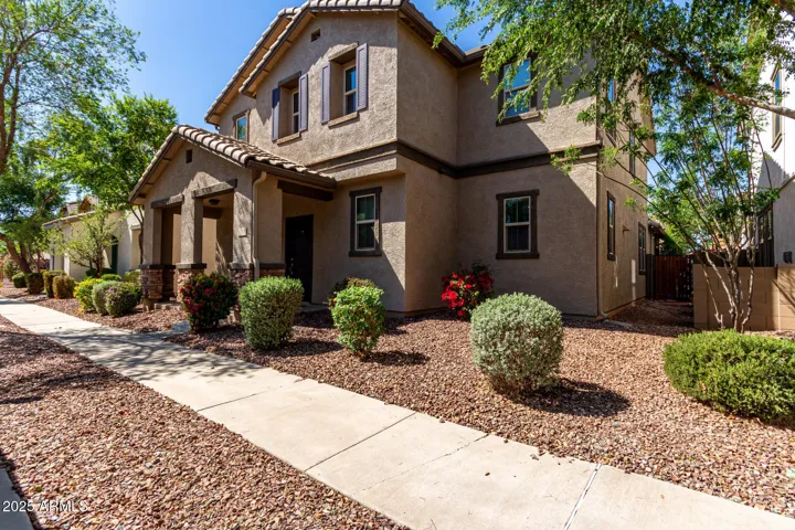 4068 E DEVON  Drive, Gilbert, AZ 85296