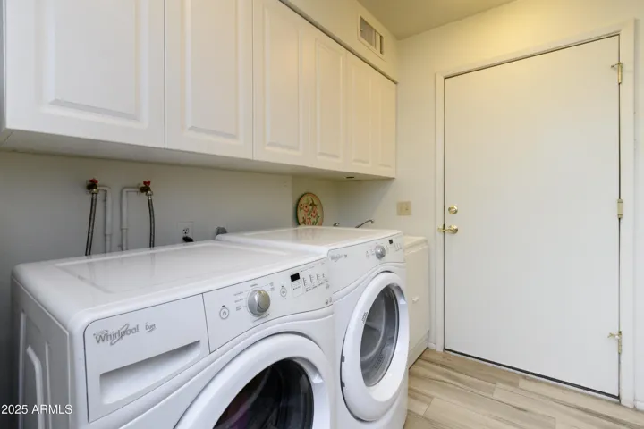 Laundry Room W/Cabinets
