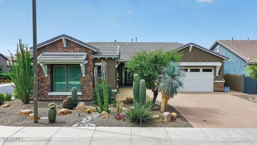 Desert Ridge adjacent. Live work eat and play right a few blocks away.