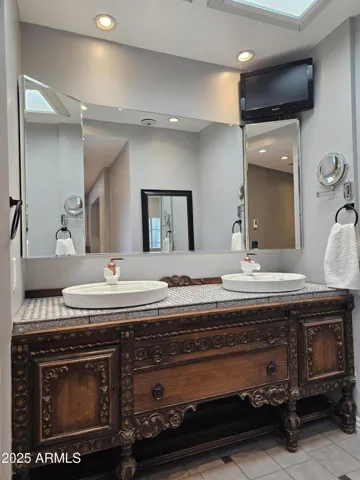 780