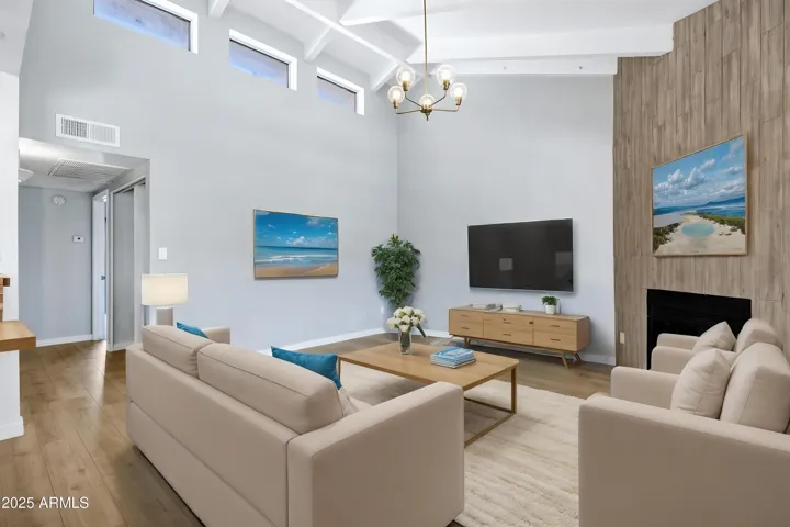 1017 E MARYLAND  Avenue, Phoenix, AZ 85014