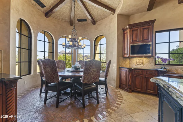 Breakfast area