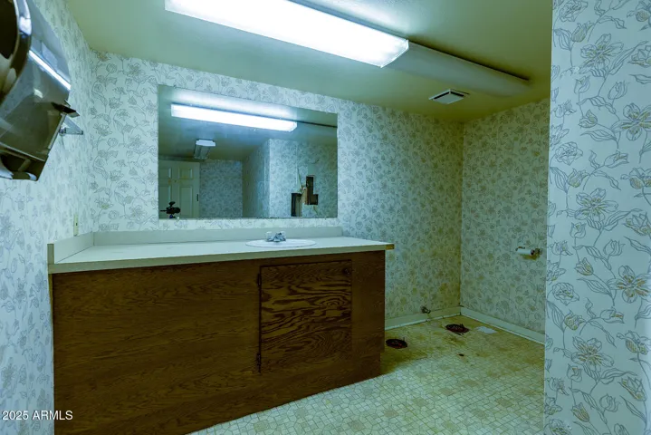 780