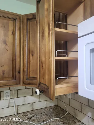SOFT CLOSE CABINETS & DRAWERS