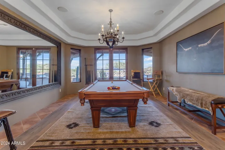 Bonus room/pool room